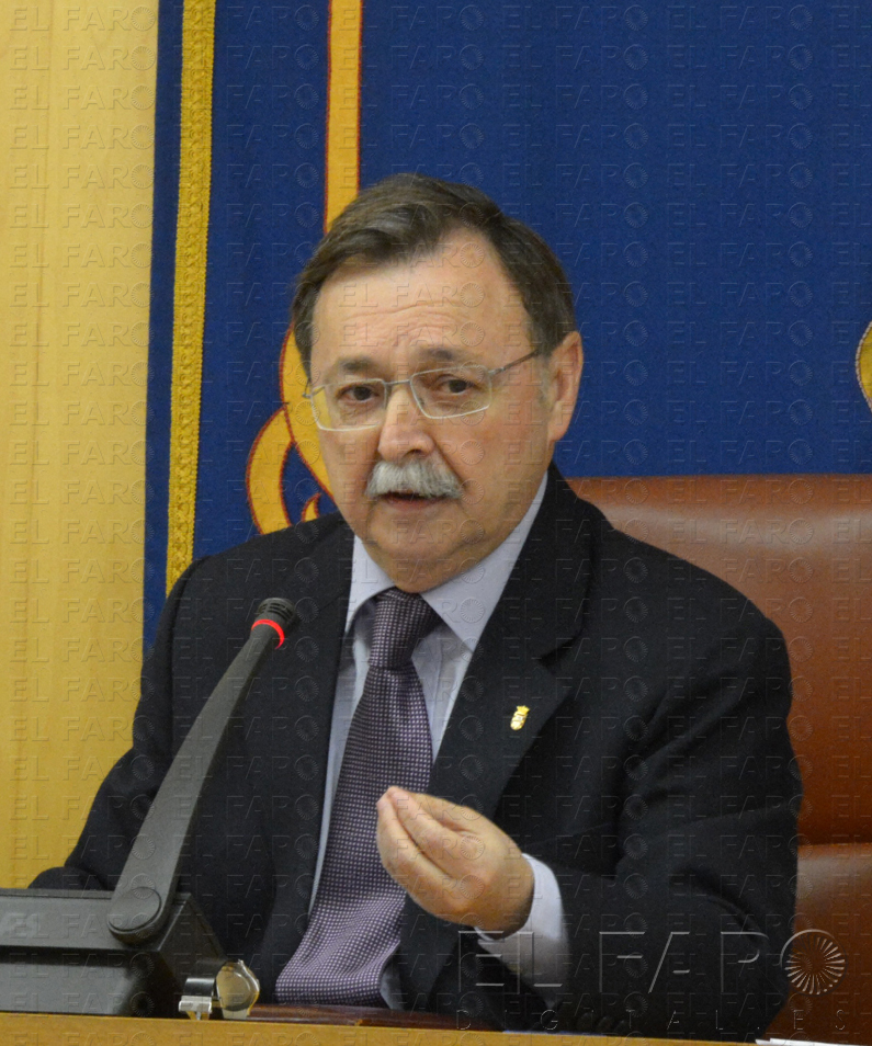 Vivas fue quien defendió la postura del Gobierno El jefe del Ejecutivo fue el encargado de defender la postura del Gobierno de la Ciudad ante la ausencia por baja médica del consejero de Hacienda, Economía y Recursos Humanos, Emilio Carreira, que es quien ha llevado el peso de todas las negociaciones. alt