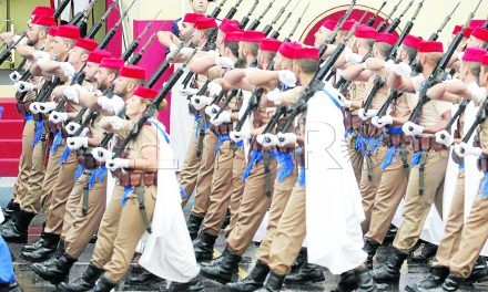 Los Huérfanos de Regulares piden que se renueve su pase fronterizo