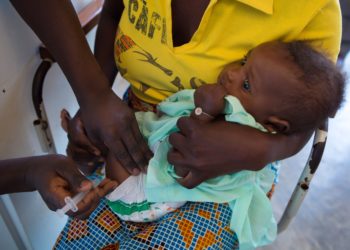 Campanya de vacunació a Moçambic, en el marc de l'Aliança Empresarial per a la Vacunació Infantil entre la Fundació Bancària "la Caixa" i Gavi the Vaccine Alliance.

Gavi, the Vaccine Alliance és la primera aliança mundial públic-privada que lluita contra la mortalitat infantil. El seu objectiu és salvar la vida del nens i nenes i protegir la salut de la població.

L'Institut de Salut Global de Barcelona - ISGlobal se suma, com a col·laborador estratègic, a lAliança Empresarial per a la Vacunació Infantil.