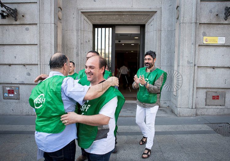 GRAF3899. MADRID (ESPAÑA), 20/06/2018.- El delegados del CSIF, tras abandonar la sede de Instituciones Penitenciarias después de 23 días de encierro.- EFE/Luca Piergiovanni
