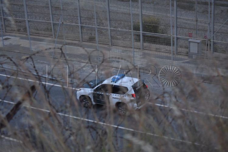 Valla de Ceuta - Guardia Civil - Salto de inmigrantes 6.01