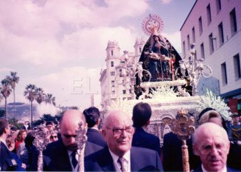 Tras un tristísimo lustro de orfandad sin ver a su Patrona en la calle, el pueblo de Ceuta acogió con especial alborozo y emoción la vuelta de la tradición del 5 de agosto.
