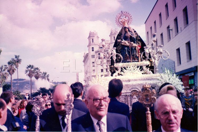 Tras un tristísimo lustro de orfandad sin ver a su Patrona en la calle, el pueblo de Ceuta acogió con especial alborozo y emoción la vuelta de la tradición del 5 de agosto.