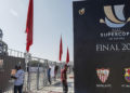 El Estadio Ibn Battuta de Tánger (Marruecos), que ultima sus preparativos para albergar la final de Supercopa de España entre el Barcelona y el Sevilla, que se disputará esta noche. EFE /Jose Manuel Vidal.