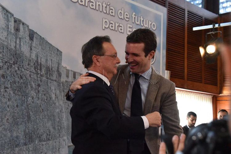 casado-vivas-muralla