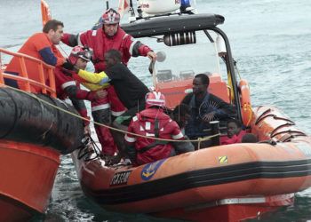 salvamento-inmigrantes