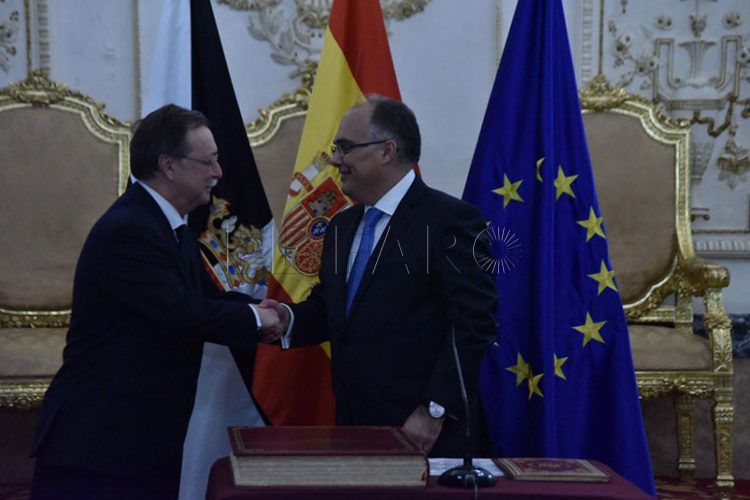 toma posesion alberto gaitan consejero economia 13