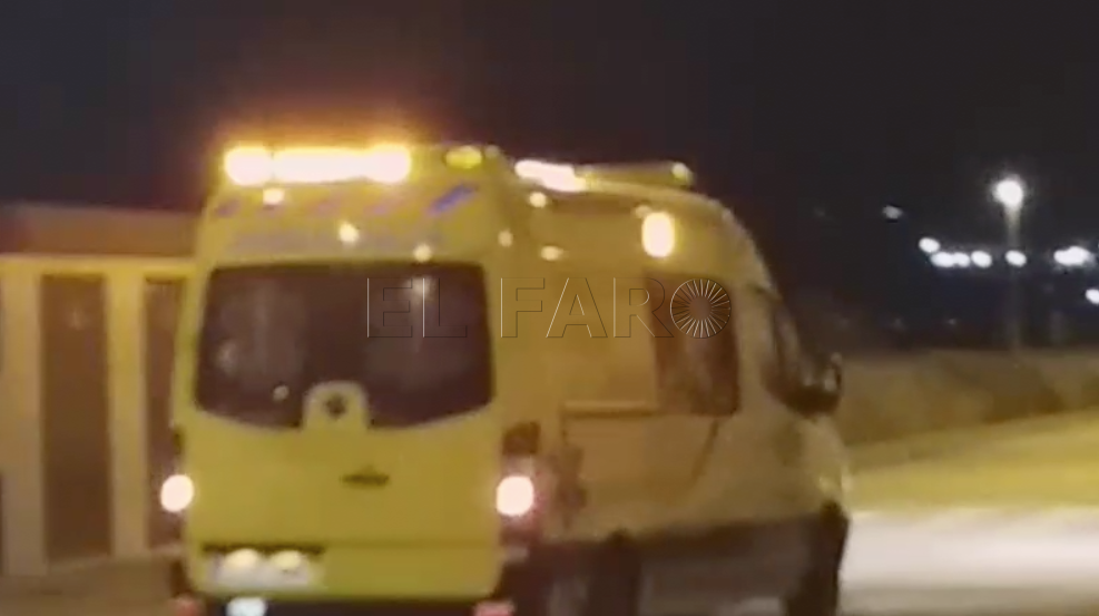ambulancia inmigrante apuñalado puerto
