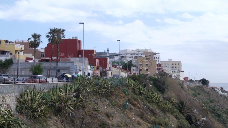 ordenan-demolicion-obras-sin-licencia-azotea-recinto