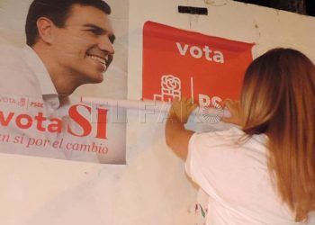 pegada carteles psoe