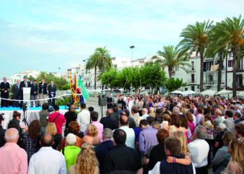 Digital. Ibiza 12/06/10 - Acto de inauguración del nuevo barco de la compañia naviera Baleària, Abel Matutes - (c) Vicens Giménez