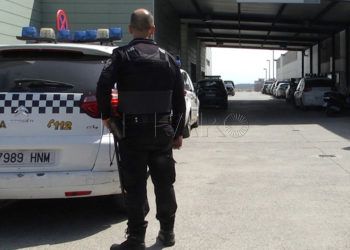 policia local en urgencias hospital