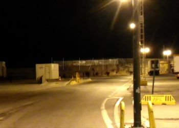 inmigrantes-pedradas-puerto-herido-trabajador-6