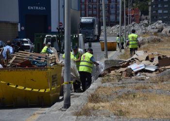 limpieza-asentamiento-inmigrantes-puerto-2
