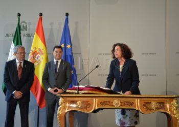 toma-posesion-rectora-ugr-13