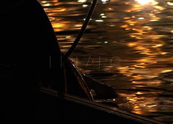 Moto-agua-Español-con-dos-Marroquies