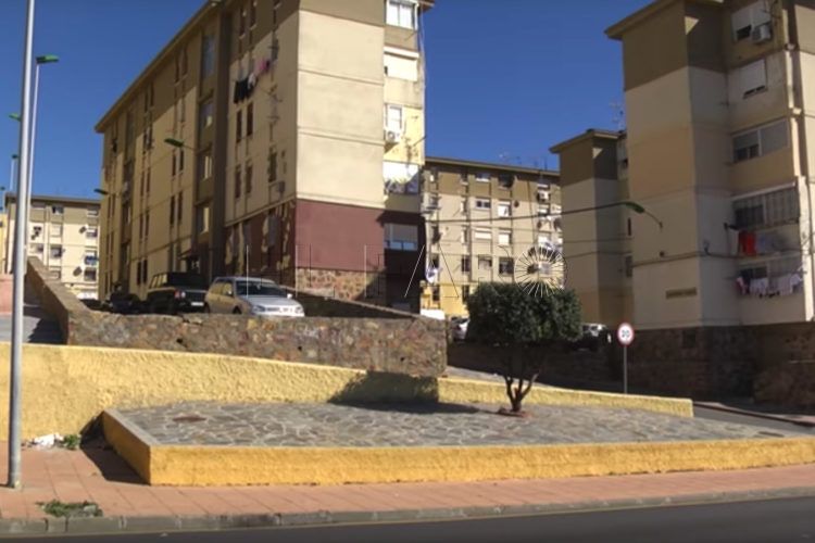 coche-estampa-muro-erquicia