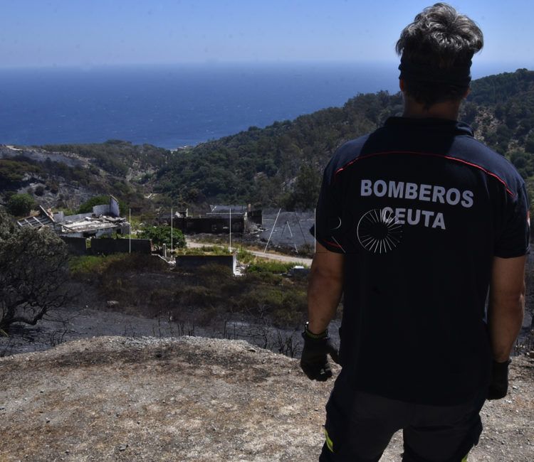 bomberos-incendio-calamocarro