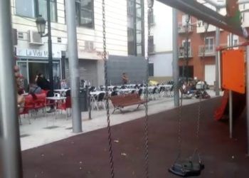 columpio-roto-parque-ceuta-center