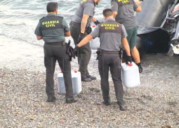 embarcacion-motor-petacas-6