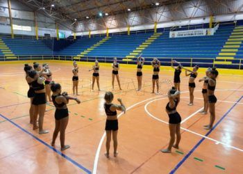 escuela-gimnasia-ritmica-2