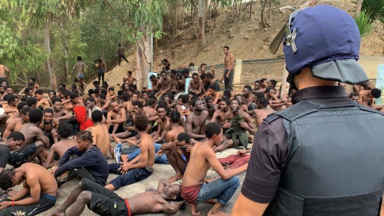 inmigrantes-salto-valla-benzu-cnp-14