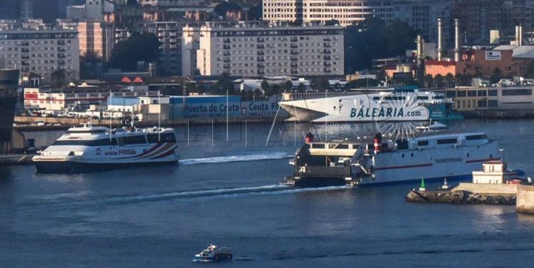 barcos-puerto-transporte-bonificado-