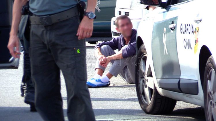 inmigrantes-embarcacion-puerto-deportivo-5