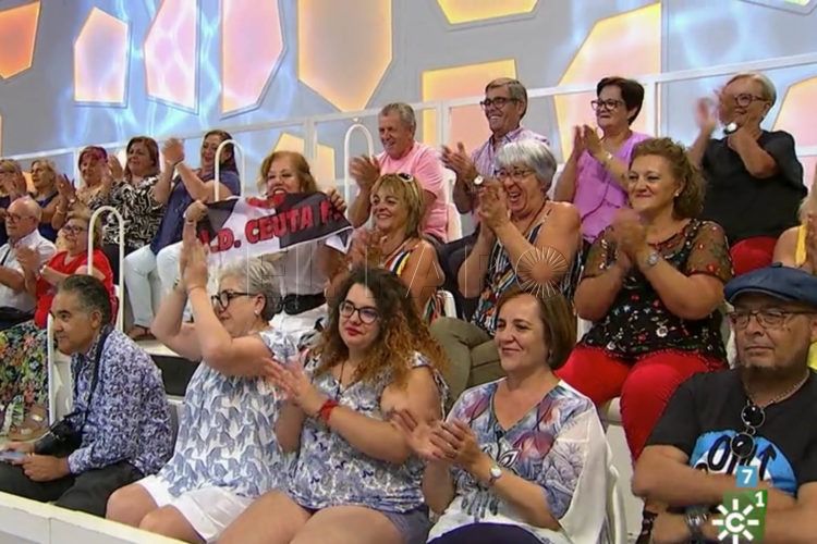 juan-y-medio-publico-ceuta-2