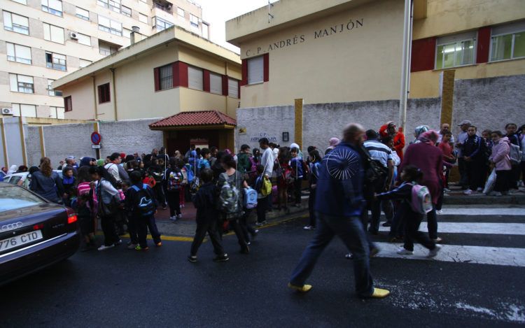 plan-empleo-enfermeros-colegios-1