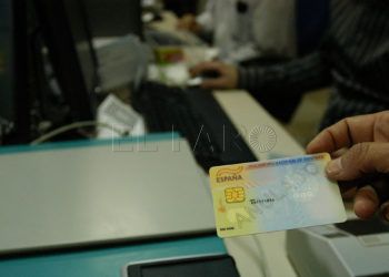 policia-nacional-funcionaria-dni-detenidos