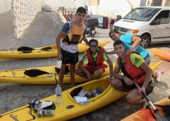 alumnos-campoamor-limpieza-plasticos