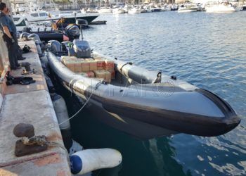 La embarcación con el hachís que fue intervenido el 2 de julio de 2018 por la Benemérita.