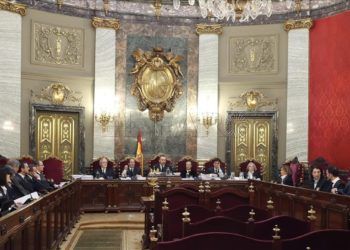 GRAF7287  MADRID  21 03 2018 - De izquierda a derecha los magistrados del Tribunal Supremo que componen la vista del caso Noos  Juan Ramon Berdugo  Andres Martinez Arrieta  Manuel Marchena  Miguel Colmenero y Antonio del Moral  durante la vista publica de los recursos presentados contra las condenas que impuso la Audiencia de Palma en el Caso Noos  entre ellos el de Inaki Urdangarin  condenado a 6 anos y 3 meses de prision  EFE  Angel Diaz    POOL