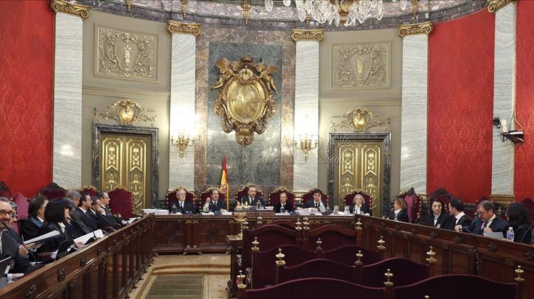 GRAF7287  MADRID  21 03 2018 - De izquierda a derecha los magistrados del Tribunal Supremo que componen la vista del caso Noos  Juan Ramon Berdugo  Andres Martinez Arrieta  Manuel Marchena  Miguel Colmenero y Antonio del Moral  durante la vista publica de los recursos presentados contra las condenas que impuso la Audiencia de Palma en el Caso Noos  entre ellos el de Inaki Urdangarin  condenado a 6 anos y 3 meses de prision  EFE  Angel Diaz    POOL