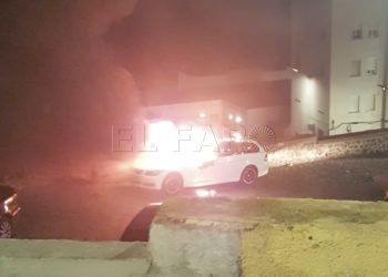 coche-incendiado-odonnell-bomberos