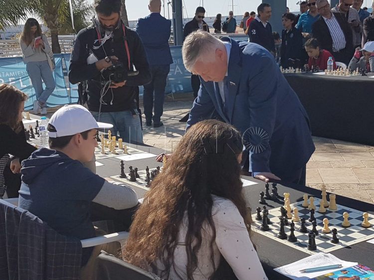 adceuta-ajedrez-joven