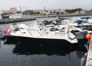 guardia-civil-intercepta-marroquies-embarcacion-recreativa