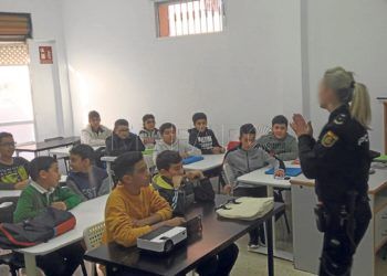 policia-nacional-imam-warsh-2