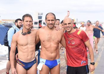 travesia-a-nado-navidad-10