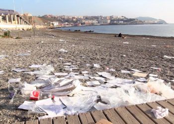 basura-playa-tarajal-7