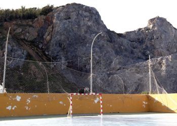 benzu-reclama-mejora-pista-futbol-9