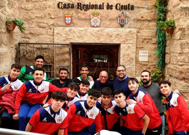 La Casa Regional de Ceuta en Melilla, anfitriona del Club Deportivo Puerto