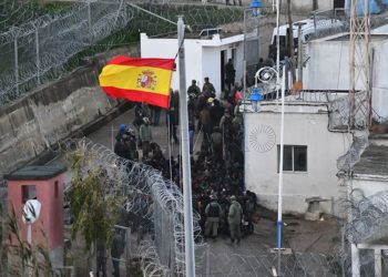 cientos-subsaharianos-intentan-entrar-ceuta-benzu-23
