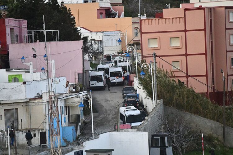 cientos-subsaharianos-intentan-entrar-ceuta-benzu-24