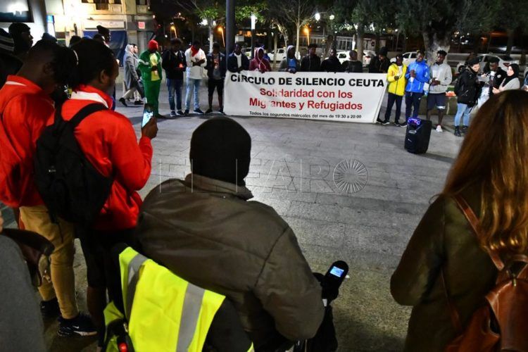 circulo-silencio-injusticias-frontera-sur-15