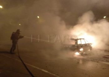 coche-quemado-calle-san-daniel-principe