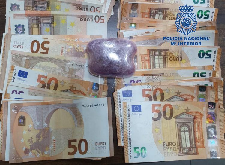 detenidos-hachis-puerto-policia-nacional-2