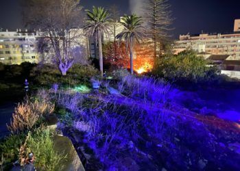 incendio-descampado-iglesia-valle-bomberos