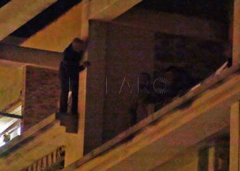 rescate-cornisa-bomberos-policia-6-buena